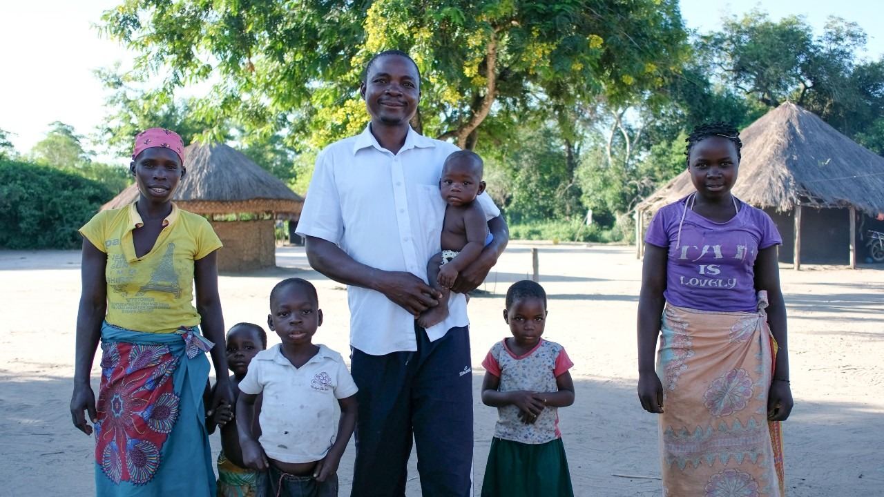 familia-mozambique-azada-verde-2