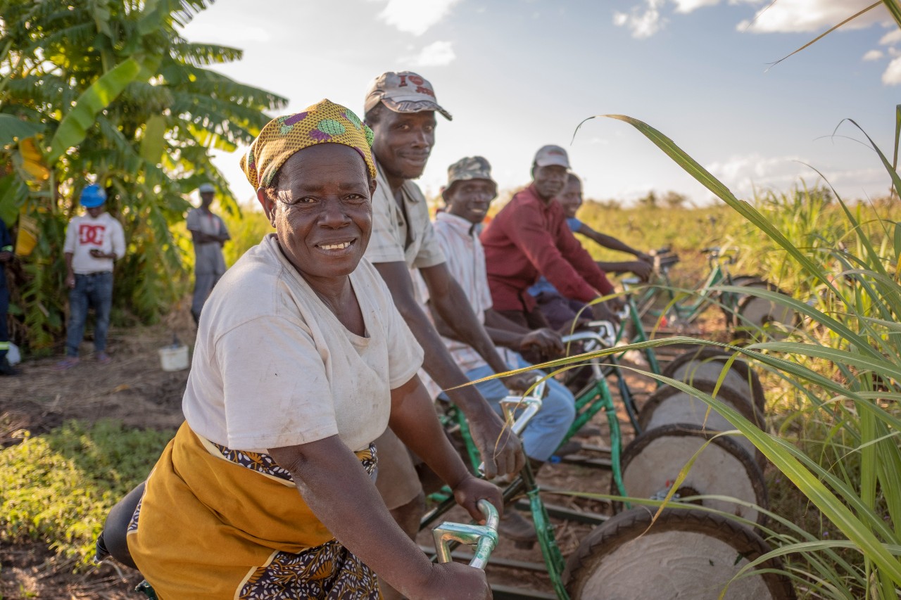 personas-beneficiarias-mozambique-azada-verde personas-beneficiarias-mozambique-azada-verde